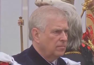 Bivši princ Endru pušten iz pritvora, a njegov izraz lica govori više od reči (FOTO)