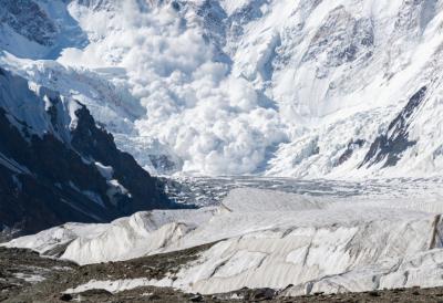 Tragična smrt pogodila Dortmund: Nemački baron poginuo u Švajcarskoj, lavina odnela njega i sina (15)