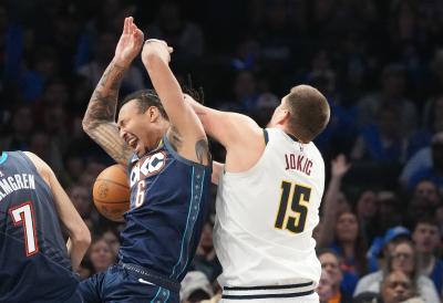 Prštalo na sve strane u Oklahomi: Jokić se umalo potukao pa upisao novi TRIPL-DABL - Nagetsi ipak poraženi posle produžetka! (VIDEO)