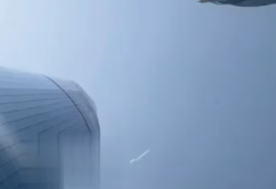 Svet netremice prati dešavanja na Bliskom istoku: Meta Irana je i Dubai! Eksplozije i dim iznad Burdž Kalife, dok se turisti brčkaju u bazenu rakete lete iznad glave