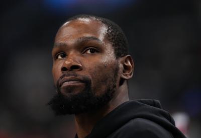 ISPLIVALI I DURENTOVI "FAJLOVI": NBA zvezdu uporedio sa Staljinom! KD vređao Jokića, Dončića i saigrače? (FOTO)