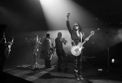 EKSKLUZIVNO! LENNY KRAVITZ OTKRIO KO STIŽE S NJIM - BEOGRAD SPREMAN ZA ROCK EKSPLOZIJU! LENNY i DE’WAYNE ZAJEDNO 17. JUNA!