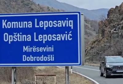 Brišu ćirilicu na KiM: Postavljene nove table u Leposaviću i Zvečanu (VIDEO)