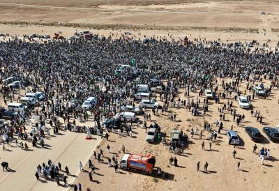 Nestvarni prizori iz Libije: Sahrani Gadafijevog sina prisustvovalo više od 50.000 ljudi (FOTO)