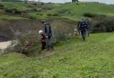 (VIDEO) Pronađena tela troje dece, za nestalom osobom se i dalje traga: Pobesnela bujica presrela i odnela auto, više od 150.000 ljudi evakuisano