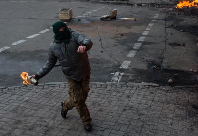 Strašni nemiri na Univerzitetu: Policija privela više od 300 demonstranata, bacili preko 100 Molotovljevih koktela - povređeni hitno hospitalizovani