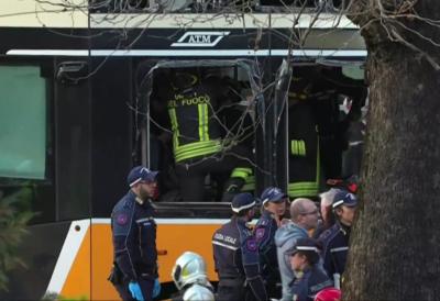 Tramvaj iskočio iz šina, ima mrtvih: 