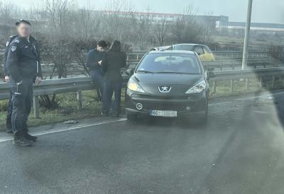 Kolaps na auto-putu zbog saobraćajne nezgode: Sve stoji u ovom smeru, formiraju se kilometarske kolone vozila