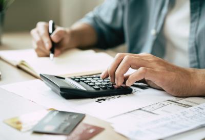 Većina građana ovo ne zna: Ako Infostan plaćate na ovaj način, čeka vas ozbiljna ušteda