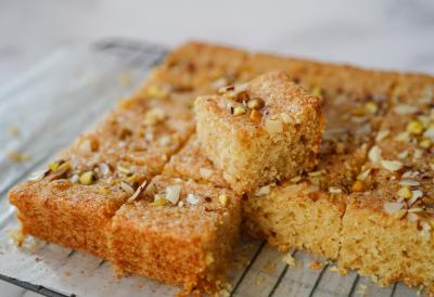 Recept za savršen kolač od griza - sočan, ukusan a u njega idu sastojci koje imate u kuhinji