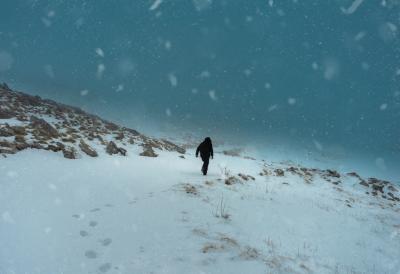 Skijaši ostali zatrpani pod snegom, nije im bilo pomoći: Tragedija na Alpima, opasnost od lavina ogromna - nižu se incidenti