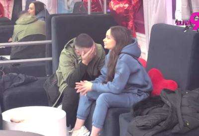 Briznuo u plač: Bebica ne može da obuzda suze zbog Teodore, a Delićeva mu radi ovo