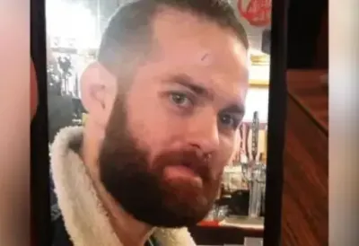 Stravično! TUKAO JE DOK SE NIJE ONESVESTILA, a i dalje je na SLOBODI: Aktivan je na društvenim mrežama i ponovo "mami" žene!