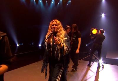 Pevačica je u 4 godine ostala bez oba roditelja: Uživo na RTS-u briljirala i poručila "Srušio si sve"