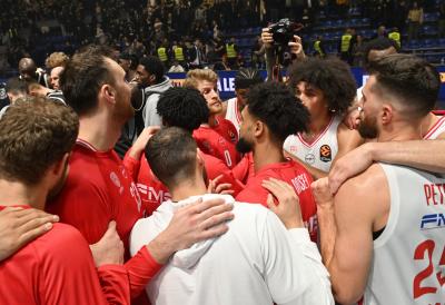 PAO NEMOĆAN: Tuča, isključenja i nova pobeda Olimpijakosa u grčkom derbiju (VIDEO)