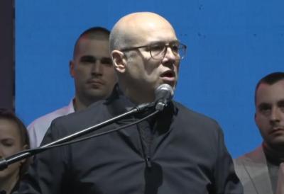 SAČUVALI SMO NAROD I DRŽAVU! Miloš Vučević se obratio velikom broju građana na SNS skupu u Aranđelovcu: Aleksandar Vučić zna šta radi!