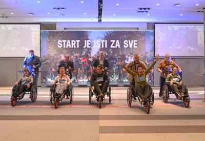 Poklonjena specijalna trkačka kolica Sportskom savezu osoba sa invaliditetom Beograda i otvorena vrata istorijski inkluzivnom 39. Beogradskom maratonu