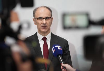 (FOTO) Macut obišao Zdravstveni centar Knjaževac i privrednike iz tog kraja: Premijer ukazao na značaj  mobilnih ambulanti