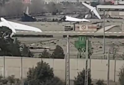 (VIDEO) Ovako izgleda aerodrom u srcu Irana nakon brutalnog napada: Sve je uništeno, ostale su samo olupine