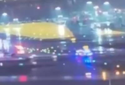 Snimak horora sa piste: Avion pun putnika zakucao se u vatrogasno vozilo velikom brzinom, ima mrtvih