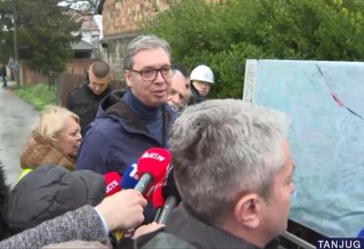 Oglasio se Vučić o visini primanja 