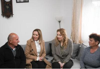 Komesarka Stanisavljević uručila pomoć za 40 porodica u Smederevu, ogrev obezbeđen za još 55 domaćinstava (FOTO)