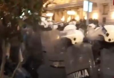 "Zaposleni u Rektoratu rade protiv države" Petričković o nasilju blokadera: Policija nije ništa zgrešila, krivi su ti koji nose šipke i napadaju