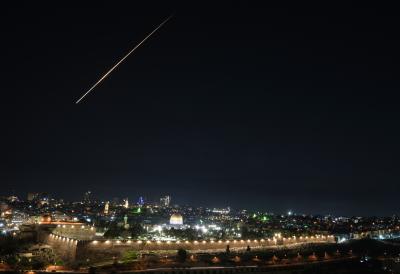 Osujećen iranski napad: Presreteno 15 balističkih raketa i 119 bespilotnih letelica