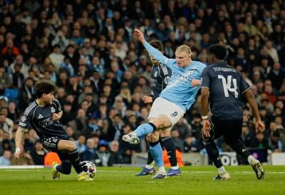 LIGA ŠAMPIONA: Čelsi ponovo RAZBIJEN, Real izbacio Siti, Arsenal rutinski protiv Bajera