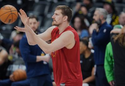 Jokić do novog tripl-dabla stigao kao BRZI GONZALES - Evo koliko vremena mu je trebalo za impresivan učinak u Arizoni!