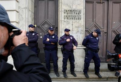 Gas maske, špricevi, braunile... Evo šta je sve UKP pronašao u zgradi Rektorata: Pretres obuvatio čak 28 prostorija, sale i podrum