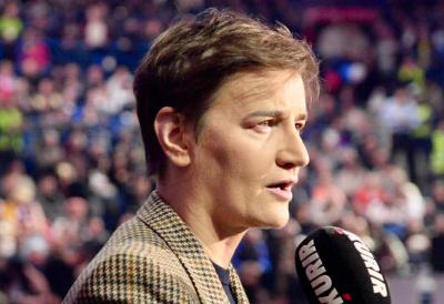 OGLASILA SE ANA BRNABIĆ IZ ARENE: Blokaderi traže podršku od stranaca, a mi od ovih ljudi