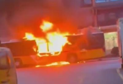 "Ljudi su zapomagali" Muškarac se zapalio u autobusu, poginulo šest osoba: Očevidac o jezivoj tragediji u Švajcarskoj (VIDEO)