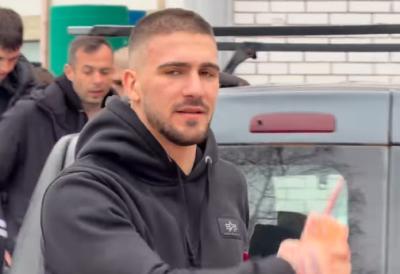 PRŠTAĆE U BORU: Marko Bojković je stigao - Sve je spremno za Tajsonov ŽESTOKI OBRAČUN! (VIDEO)