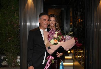 Jovana u koži i šljokicama: Joksimovići na slavlje stigli s punim rukama poklona