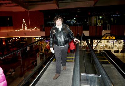 "Kako ja da ostavim svoju ženu, a da ostane troje dece unesrećeno" - srpski glumac iskreno o svom braku