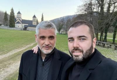 "Izabraću da budem gej" Čeda Jovanović i Aca Kos posetili pravoslavnu svetinju, pa naišli na osudu