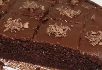 Tradicionalni srpski kolač neobičnog imena: CRNAC BEZ JAJA - čokoladna poslastica na čaše, od sastojaka koje uvek imate u kući, koja svima uspeva i osvaja na prvi zalogaj