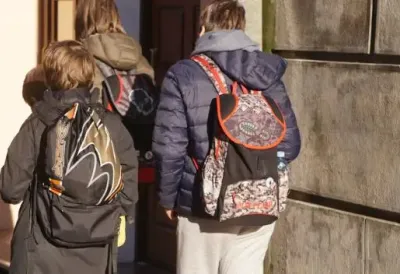 NEZAPAMĆENO! Nastavnica zavezala učenika za stolicu i izašla, usledio još veći horor