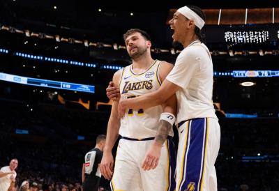 Klipersi demonstrirali silu, Bogdan nije ni pipnuo loptu: Dončić i Džejms se igrali sa najgorim Kingsima u istoriji!