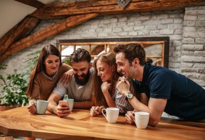 APLIKACIJA ZA KOJOM SU SVI ODLEPILI: NAJJAČE OD SVEGA – ODMAH DOBIJAŠ KEŠ!