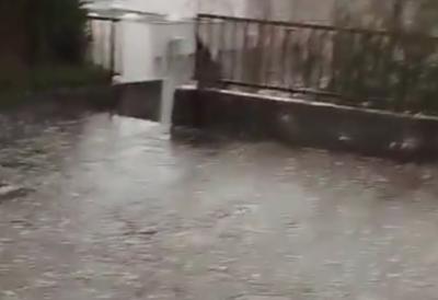 (VIDEO) Grad veličine oraha poharao Hercegovinu: Za tili čas tlo se zabelelo, evo gde je bilo najgore