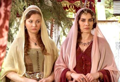 Gulšah iz "Sulejmana Veličanstvenog" je sušta suprotnost onome što ste gledali, a mimo televizije ovde briljira