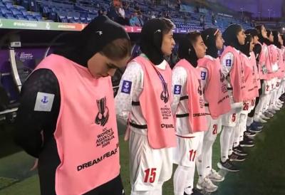 Iranke se spasile SMRTNE KAZNE - Pet fudbalerki našlo LUKU SPASA - Istim putem idu i ostale igračice?!