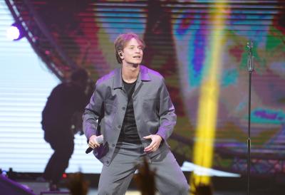 Posle Karleuše, još jedna pevačica javno isprozivala Jakova Jozinovića: "Napunio je dvorane tuđim pesmama, a ne dozvoljava da..."