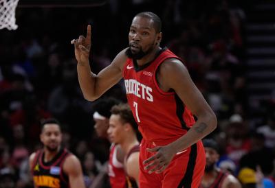 KORAK DO ISTORIJE: Kevin Durent na 27 poena od Majkla Džordana