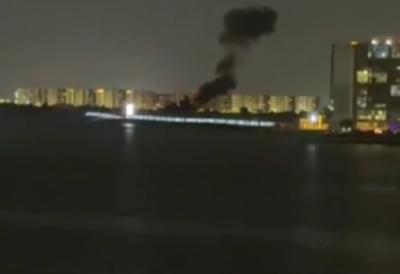 Odjekuju sirene na Bliskom istoku: Masovni napad Irana u toku, pogođena i marina u Abu Dabiju (VIDEO)