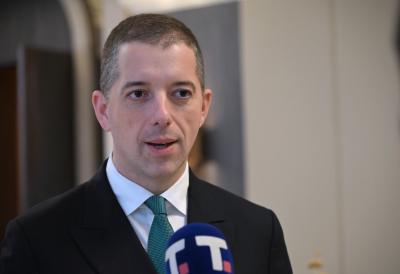 Ministar Đurić izrazio zadovoljstvo što se na skupu SNS okupio veliki broj građana: 