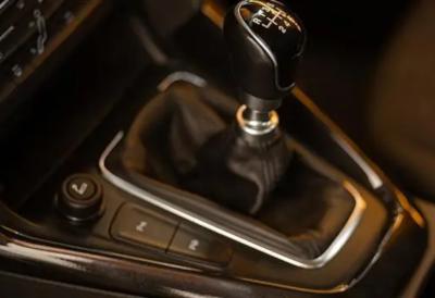 OBRATITE PAŽNJU: Ovo su greške koje uništavaju menjač!