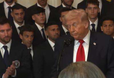 Iranci će zbog ovoga PREZIRATI Mesija - Čitava planeta bruji o BIZARNOM potezu legendarnog fudbalera na prijemu kod Trampa (VIDEO)